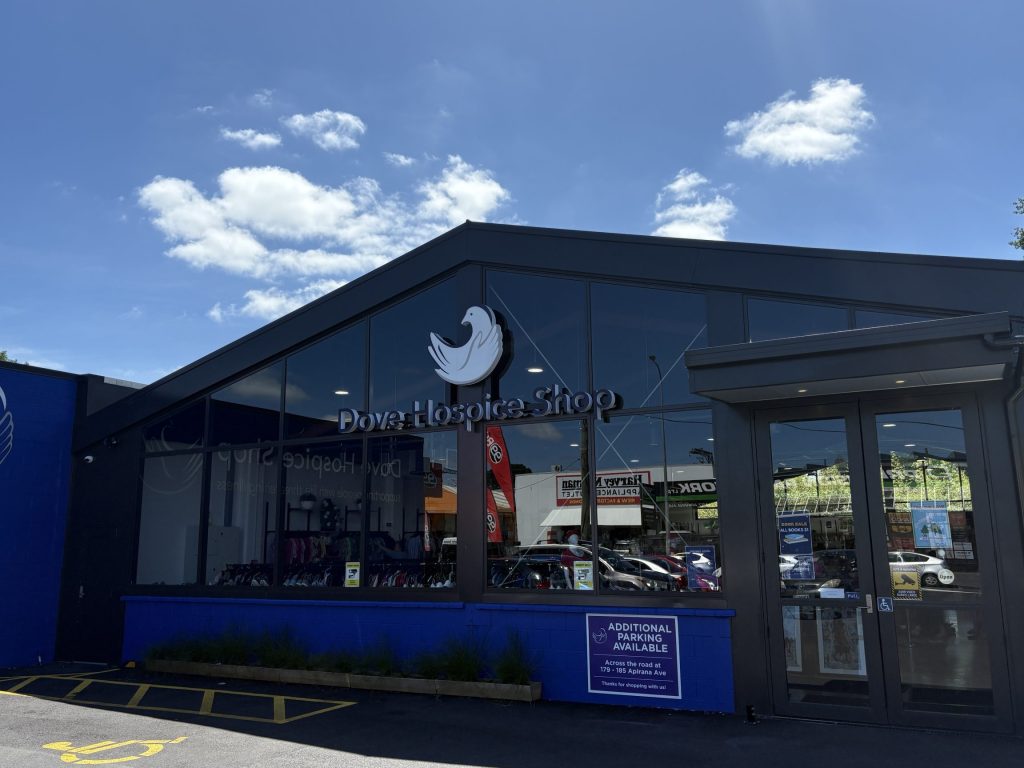 dove hospice glen innes shop