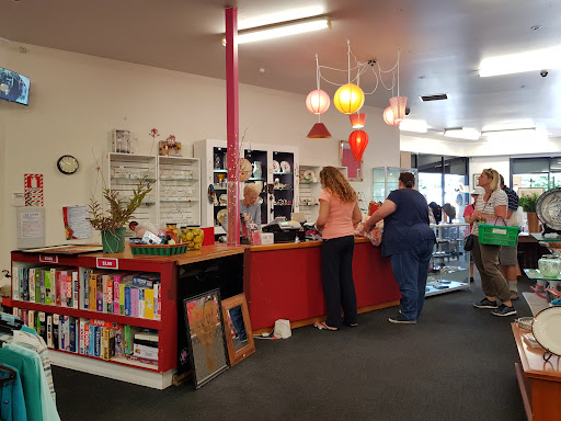 Hospice Shop, Link Drive